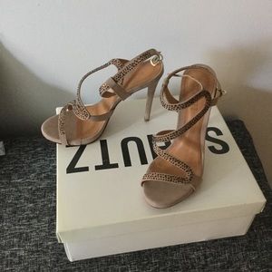 High heel sandals